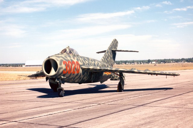 MiG-17 (101).jpg